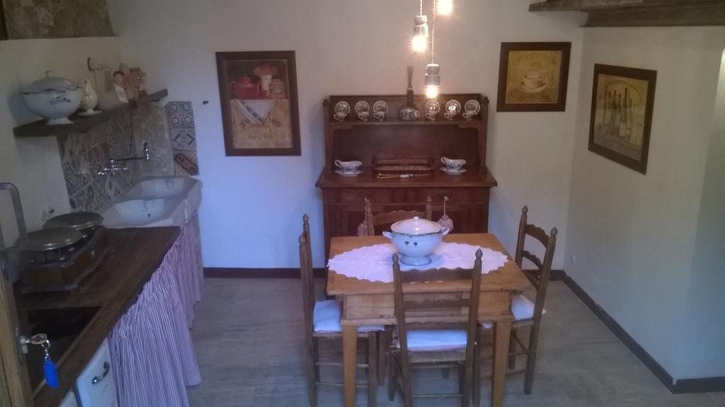 Antico Teatro Apartment กัสตีลีโยเน ดิ ออร์ชา ภายนอก รูปภาพ